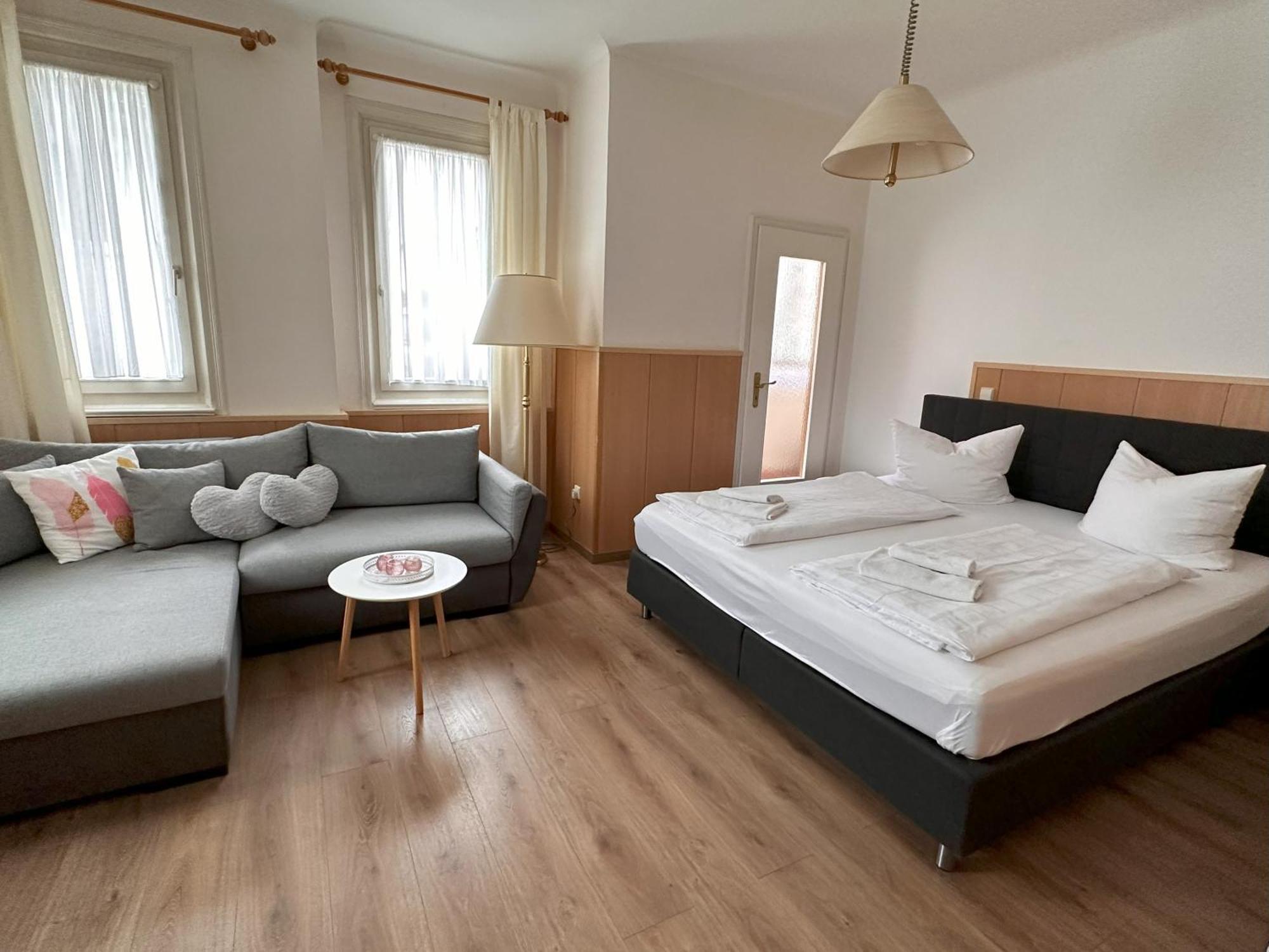 Gaestehaus Kuehnle Bad Wildbad Ruang foto
